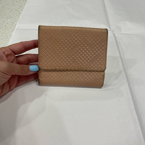 Chanel Tan Wallet GUC - Picture 6 of 10